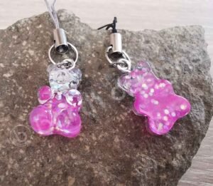 Muanyag-csillogos-gumi-macis-kulcstarto-atlatszo-lila-allatos-kulcstarto-2