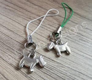 Valaszthato-fuggovel-kutya-kulcstarto-2.-allatos-kulcstarto