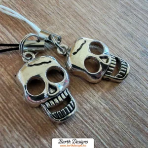 koponya kulcstartó 1